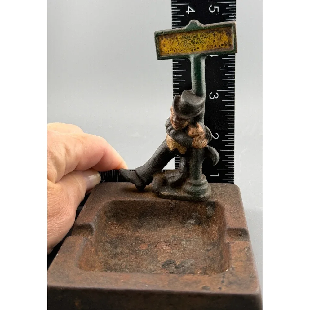 Vintage Cast Iron Ashtray Figural Drunk Man Street Sign Wilton Tobacciana 4.5
